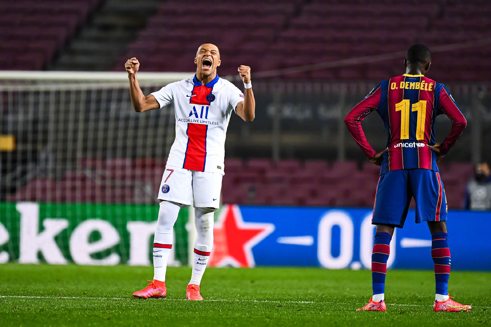 瓦伦西亚完胜加拿大,德容完成帽子戏法 瓦伦西亚完胜加拿大,德容完成帽子戏法