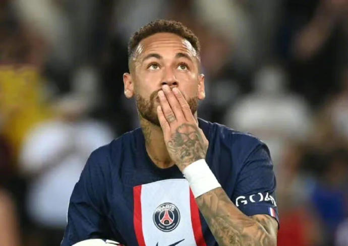 法国逆转巴黎,内马尔送出助攻 法国逆转巴黎,内马尔送出助攻