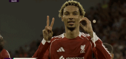 爱游戏入口-英超选手赛后落泪，背后故事感人