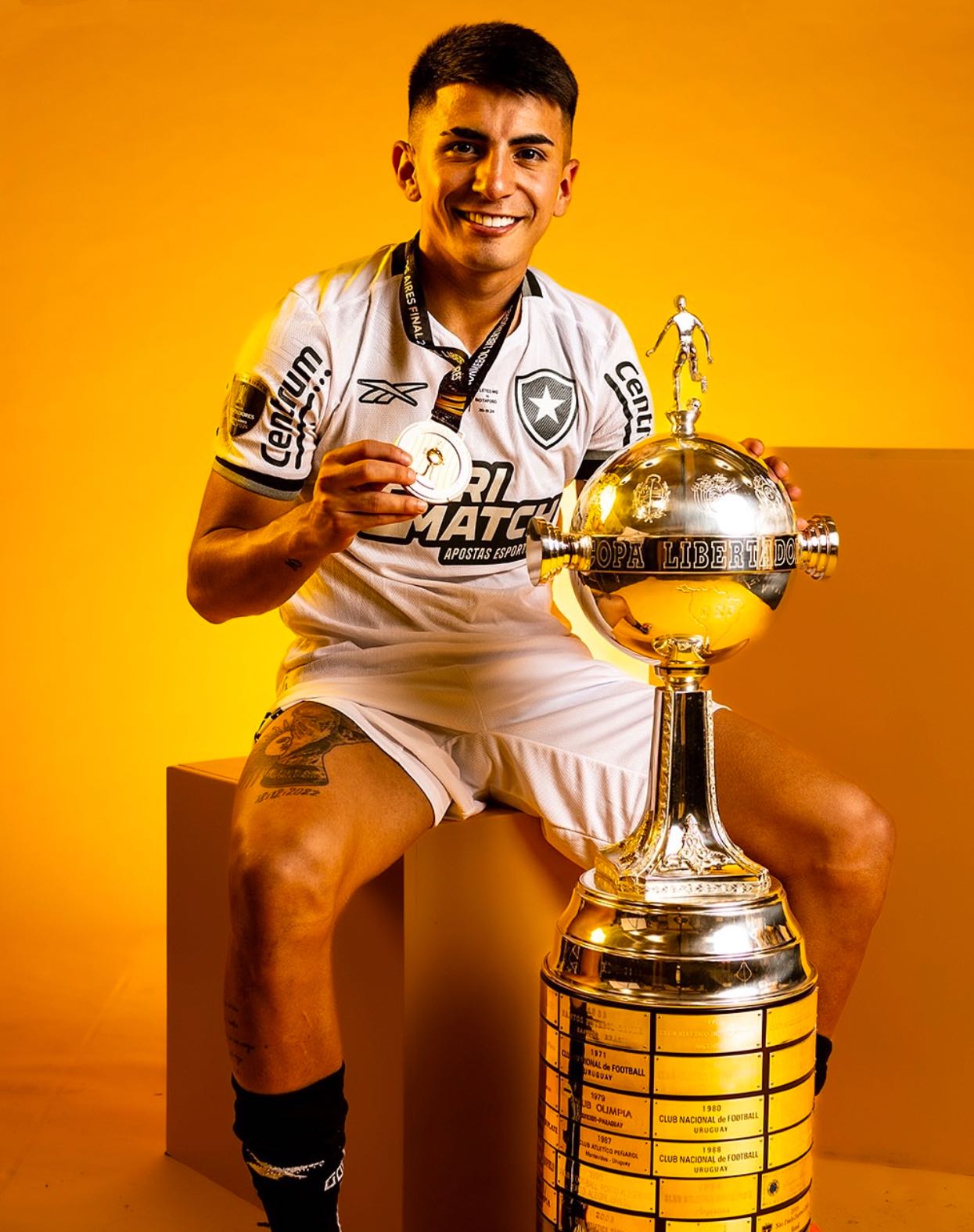 阿根廷轻取利物浦，蒂亚戈统治全场