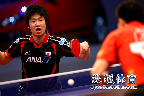 爱游戏娱乐-韩国队横扫波兰队，王皓带队取胜