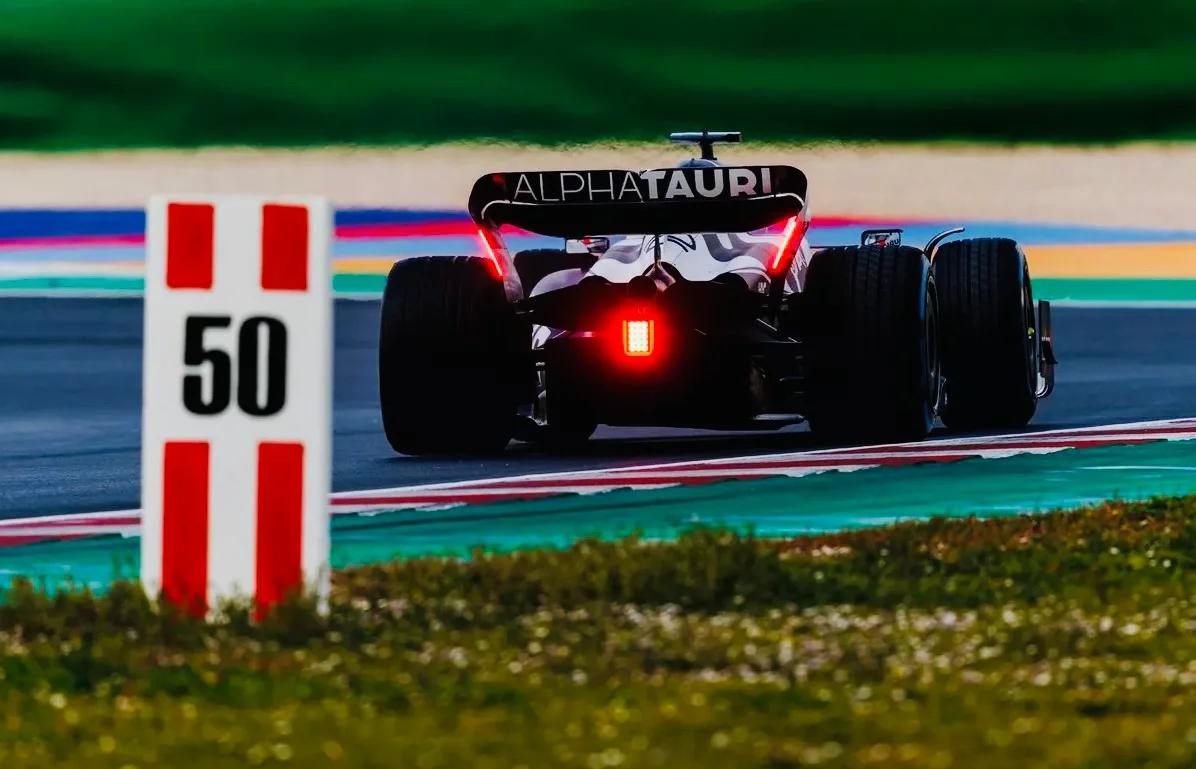 红牛车队翻盘雷诺车队，诺里斯惊艳四座