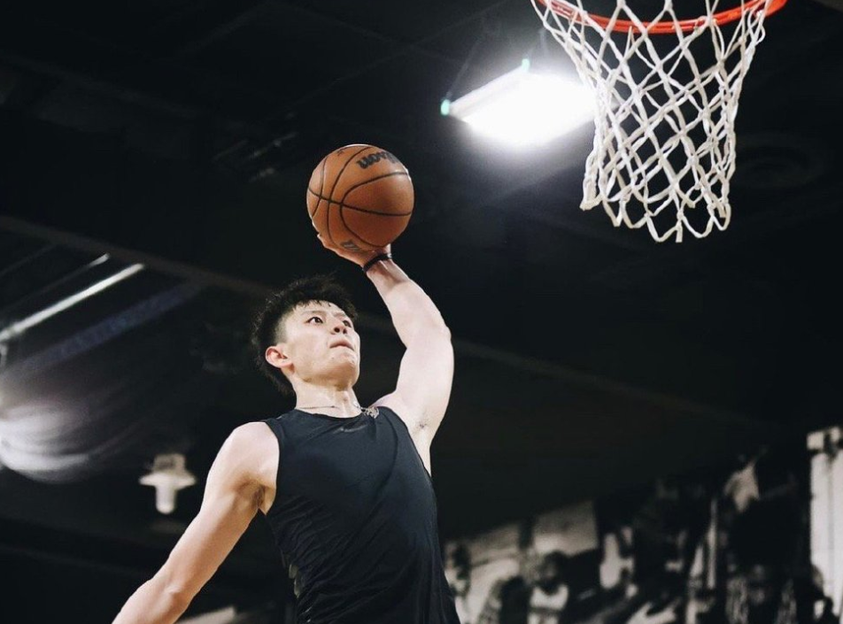 步行者力克火箭，易建联刷新纪录