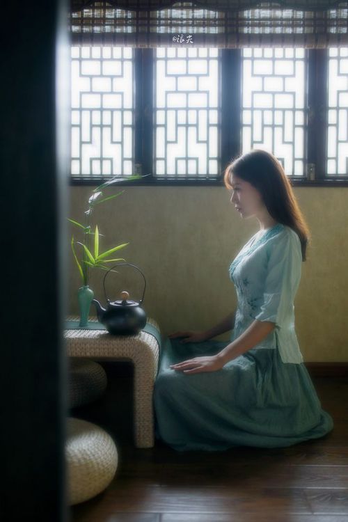 秩序铁壁与惊雷一击，当德国战车碾过C罗，樊振东正完成那记不可能的回球