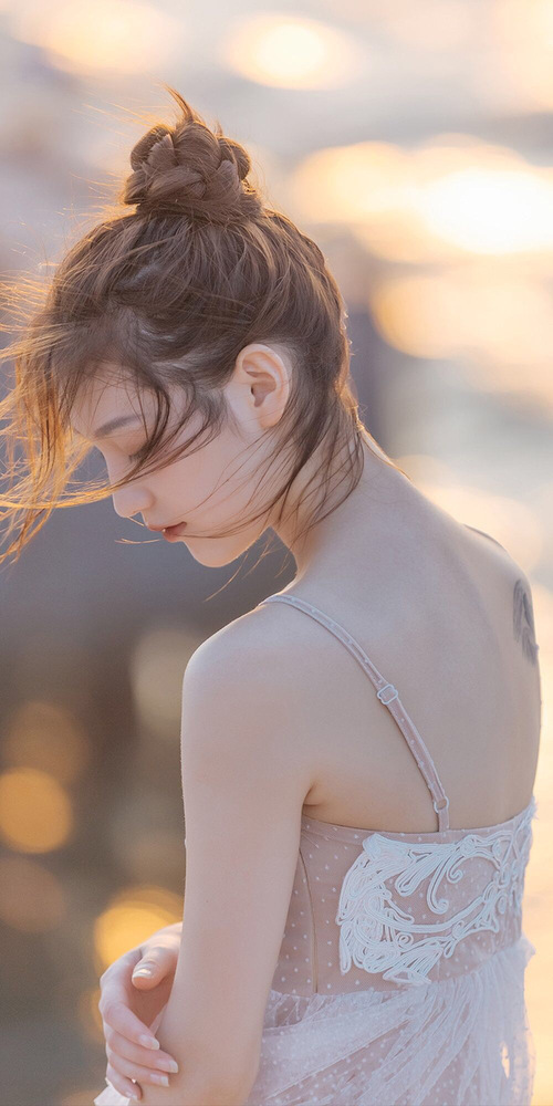 爱游戏官方入口-逆转的双生火焰，从那不勒斯到卡塞米罗，体育如何点燃人类不屈的魂