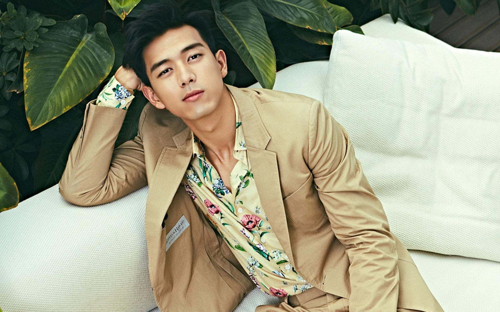 当英伦铁骑遇上北欧寒冰，聚光灯却为何独照那位法兰西过客？