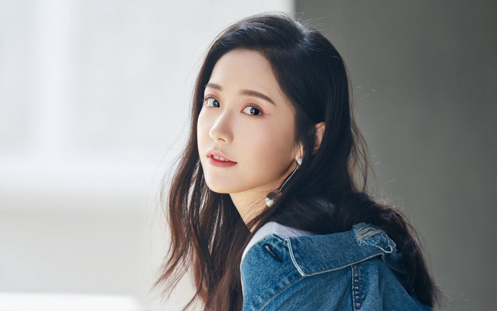 唯一性的足球奇迹,威尔士闪电战安哥拉与卢卡库的西甲德比传奇