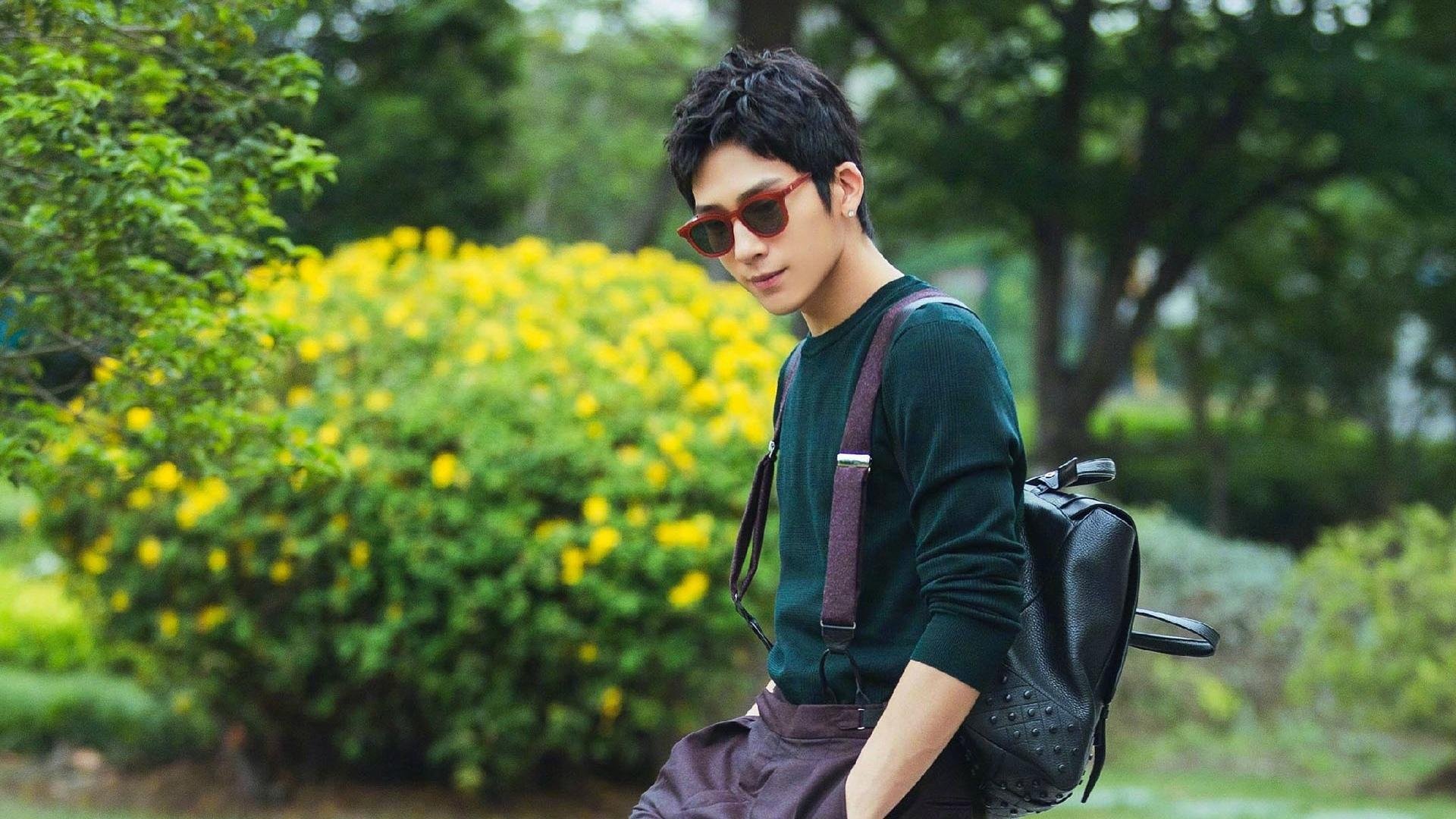 爱游戏官网-绿茵场与赛道的唯一法则，当压制与接管成为致胜的绝对语言