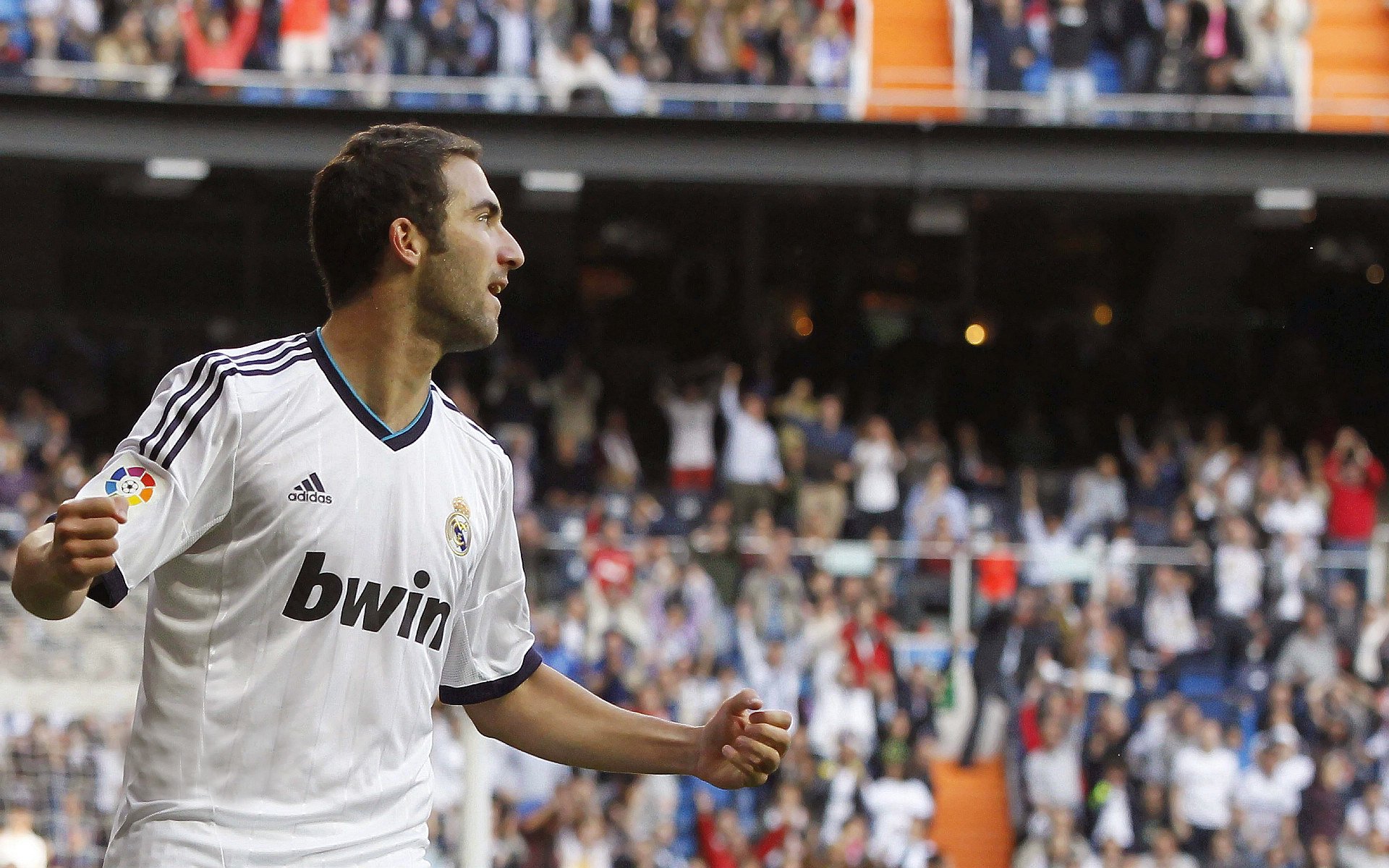 爱游戏官方-空袭华盛顿！老鹰三枪108分轰垮奇才 杰伦格林末节19分定江山