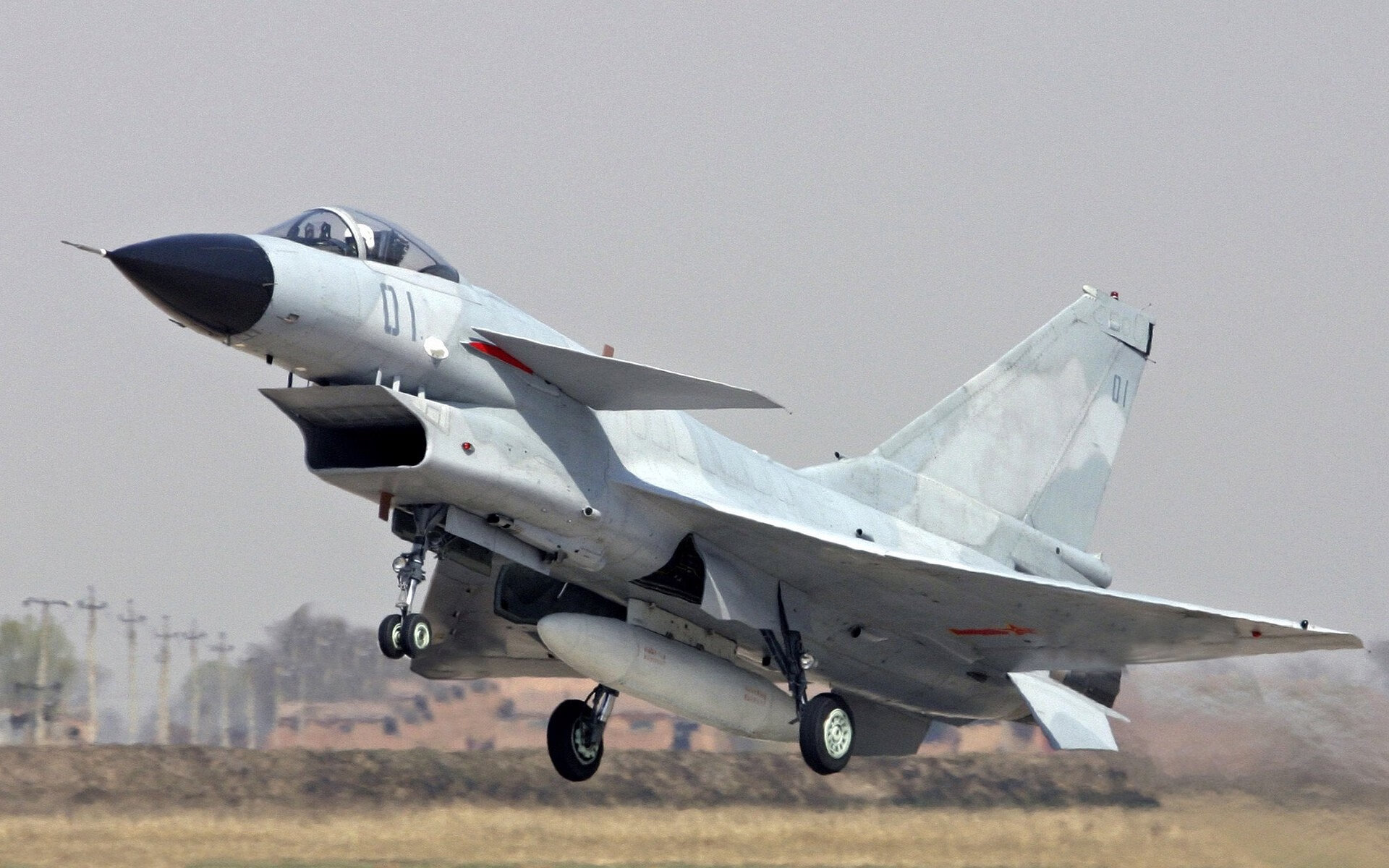 街道狂飙与绿茵魂，哥斯达黎加黑马在F1焦点战中火力压制巴西传奇